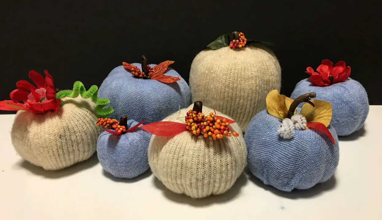 How to make beautiful Sweater Pumpkins and 3 ways to use them - Baker ...