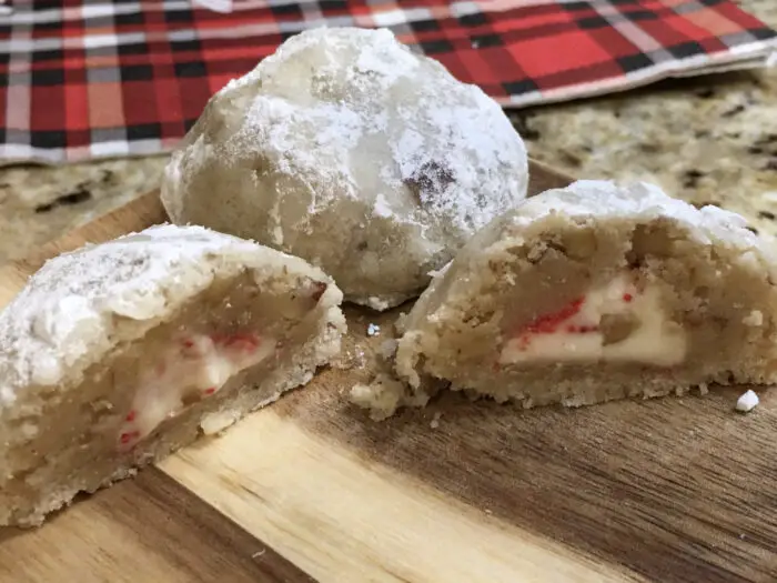 Easy Peppermint Pitted Snowball cookies