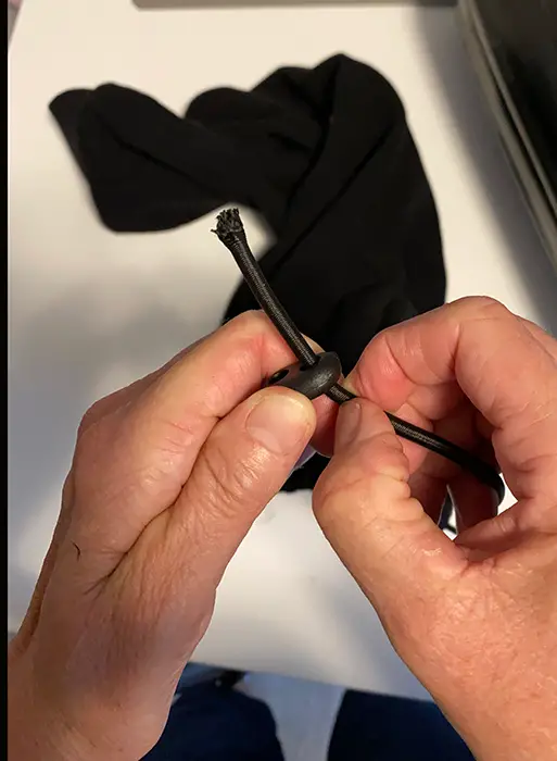 insert drawstring into double cord lock