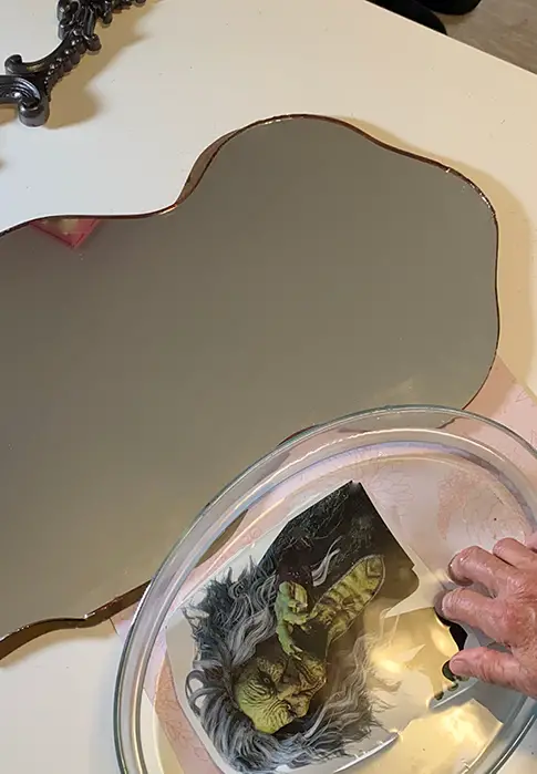 How to make a Halloween Haunted mirror - soak image